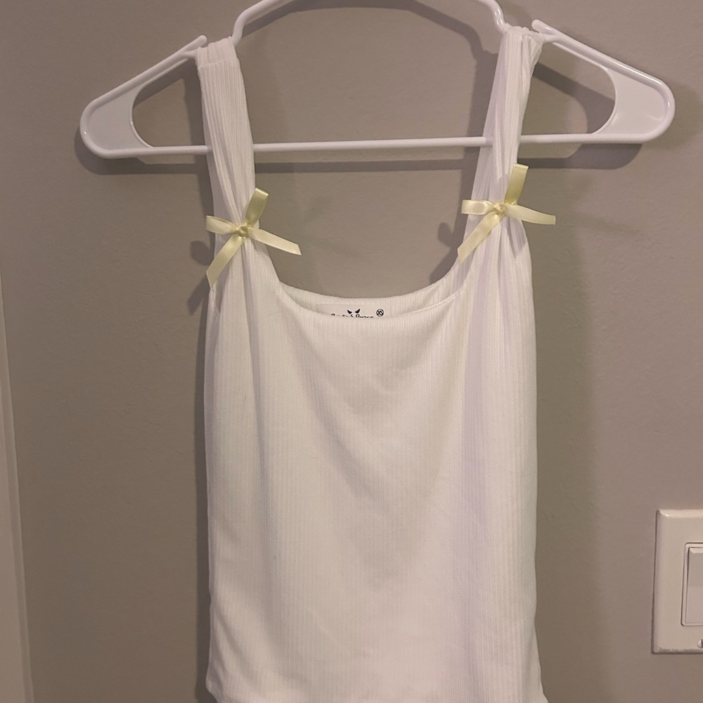 Chic White Camisole with Yellow Accents